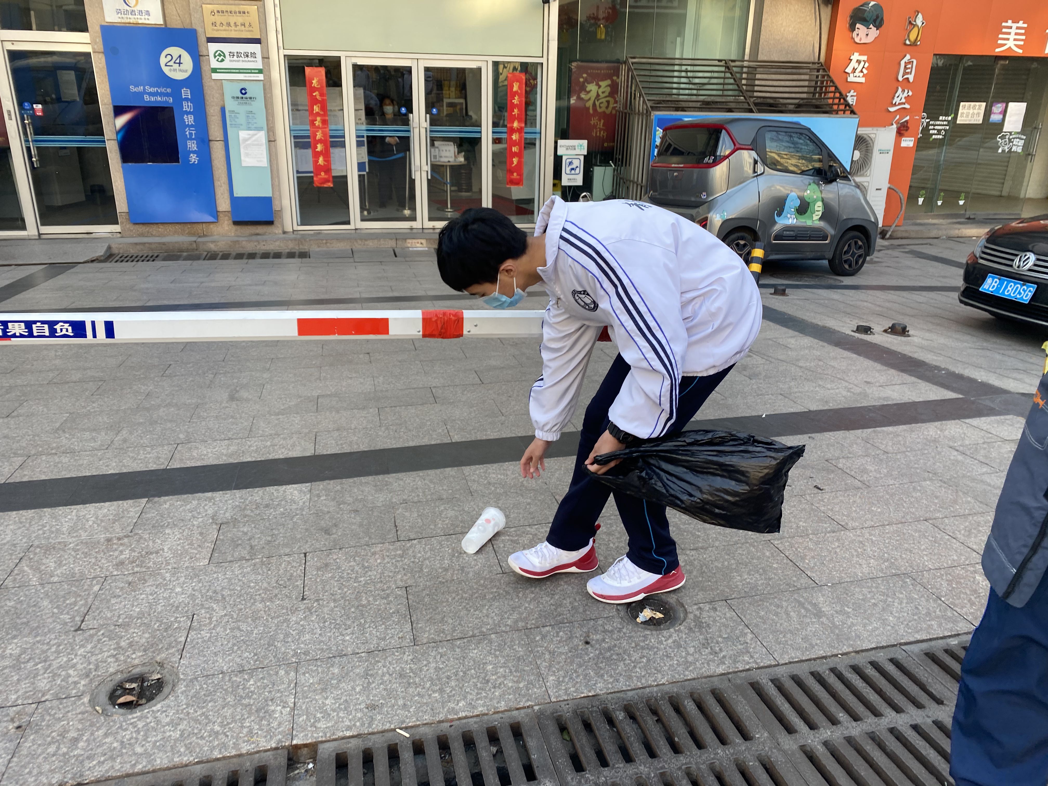 青岛一中学现多例确诊升为高风险-青岛一中属于几类高中-第1张图片